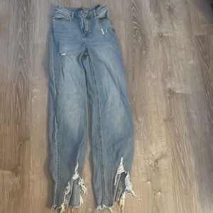 Woman’s fashion nova jeans